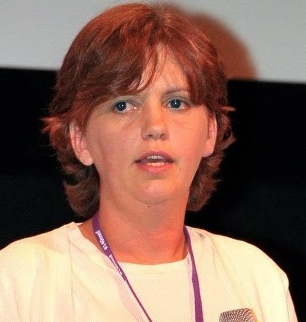 Mary speaking at #140Conf